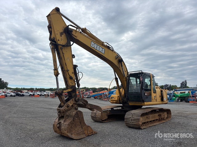 2005 John Deere 200C LC Tracked Excavator
