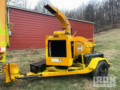 Olathe 986 Tow-Behind Wood Chipper