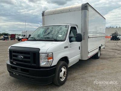 2022 Ford E-350 4x2 Camion fourgon