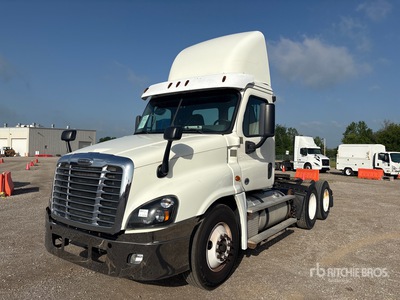 2018 Freightliner Cascadia 125 6x4 Cabeza Tractora Cabina Corta