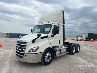 2019 Freightliner Cascadia 116 6x4 T/A Day Cab Truck Tractor