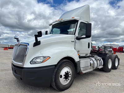 2018 International LT625 6x4 Cabeza Tractora Cabina Corta