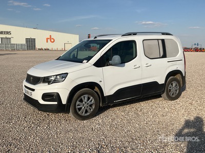 2021 Peugeot Rifter Passenger Van