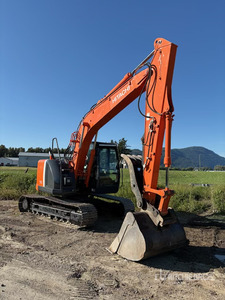 2014 Hitachi ZX135US-5N Tracked Excavator