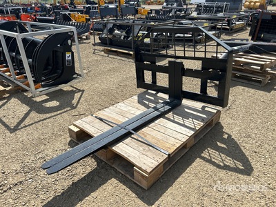 GIYI 60 in Skid Steer Forks