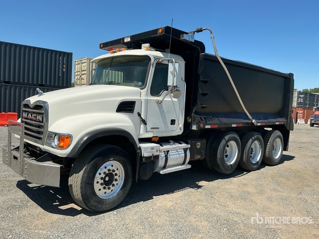 2007 Mack CV713 8x4 Tri/A Dump Truck