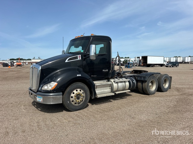 2018 Kenworth T680 6x4 T/A Day Cab Truck Tractor