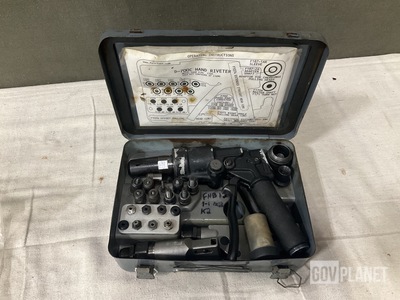 F S I D-700C Hand Riveter Kit