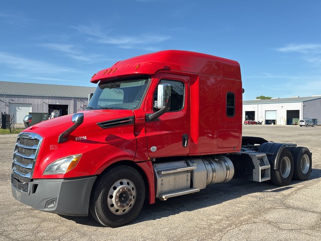 2019 Freightliner Cascadia 126 6x4 T/A Sleeper Truck Tractor