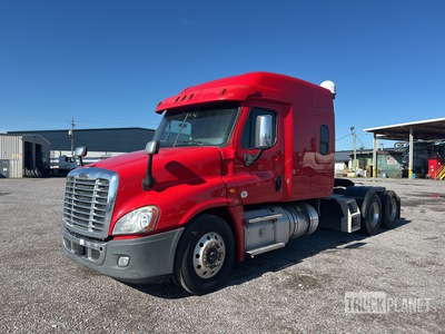 2019 Freightliner Cascadia 6x4 T/A Sleeper Truck Tractor