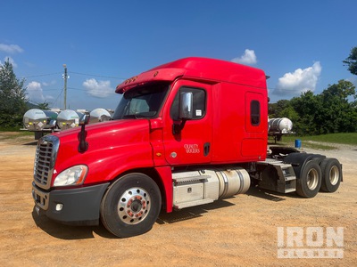 2019 Freightliner Cascadia 6x4 T/A Sleeper Truck Tractor