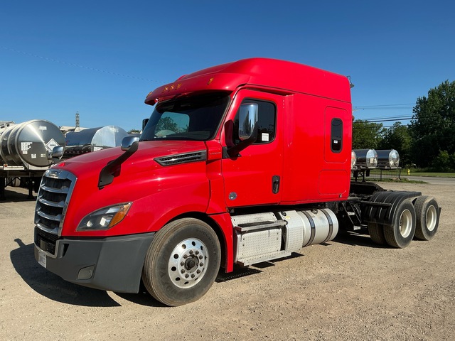2019 Freightliner Cascadia 126 6x4 T/A Sleeper Truck Tractor