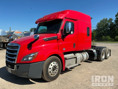 2019 Freightliner Cascadia 6x4 T/A Sleeper Truck Tractor
