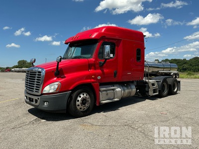 2019 Freightliner Cascadia 6x4 T/A Sleeper Truck Tractor