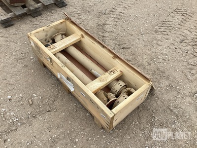 (2) Oshkosh 3820641 Automotive Axle Shafts