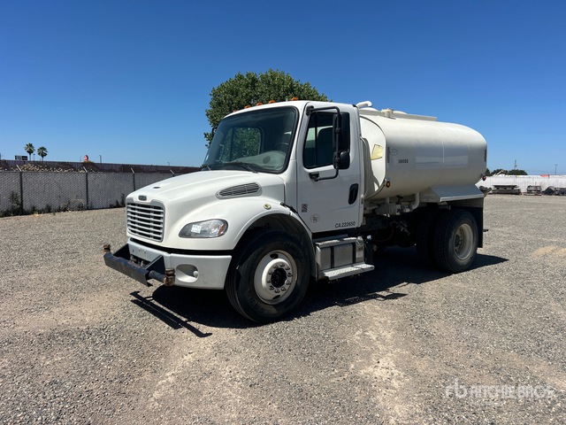 2018 Freightliner M2 106 2000 gal 4x2 Water Truck
