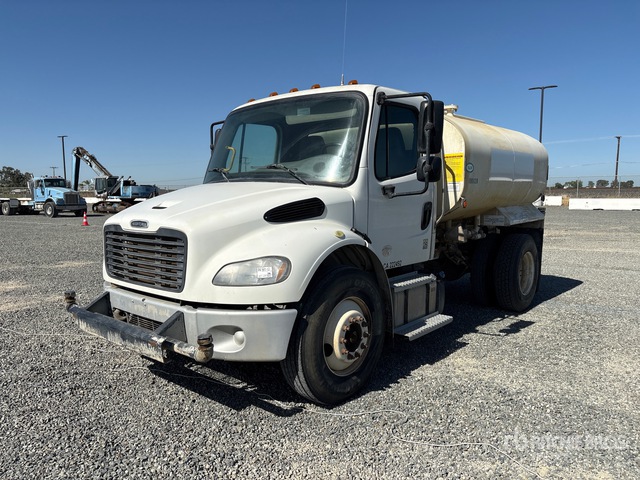 2020 Freightliner M2 106 2000 gal 4x2 Water Truck