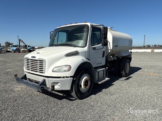 2020 Freightliner M2 106 2000 gal 4x2 Water Truck