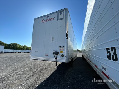 2016 Utility VS2DX 53 ft x 102 in T/A Van Trailer