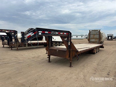 2014 PJ 32 ft Tri/A Gooseneck Plant Trailer