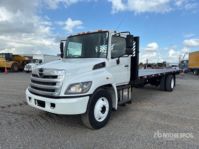 2017 Hino 268 4x2 Flatbed Truck