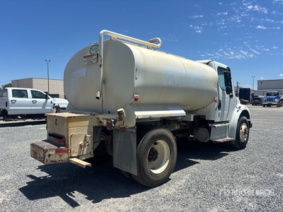 2018 Freightliner M2 106 2000 gal 4x2 Ciężarówka na wodę
