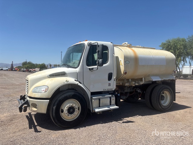 2018 Freightliner M2 106 2000 gal 4x2 Water Truck