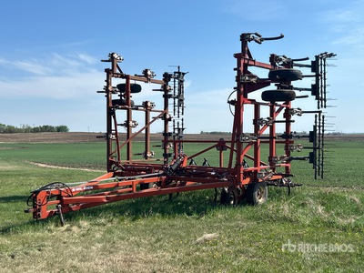 Wil-Rich 35 ft Cultivateur