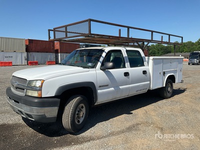 2004 Chevrolet Silverado 2500HD Utility Truck