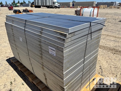 Quantity of (25) 275W Solar Panels その他 - 店舗 & 倉庫 (Unused)
