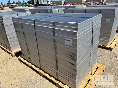 Quantity of (25) 275W Solar Panels その他 - 店舗 & 倉庫 (Unused)