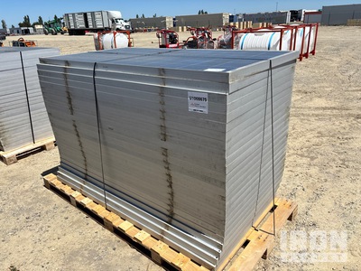 Quantity of (25) 275W Solar Panels その他 - 店舗 & 倉庫 (Unused)
