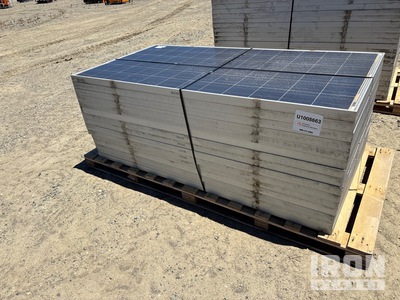 Quantity of (15) 275W Solar Panels その他 - 店舗 & 倉庫