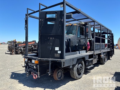 2006 International 4400 6x2 Emergency Response Rail Truck