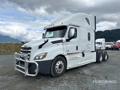 2018 Freightliner Cascadia 6x4 T/A Sleeper Truck Tractor