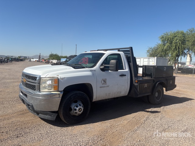 2012 Chevrolet Silverado 3500HD 4x2 Flatbed Truck