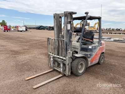 2018 Toyota 8FGU25 4500 lb Cushion Tire Forklift
