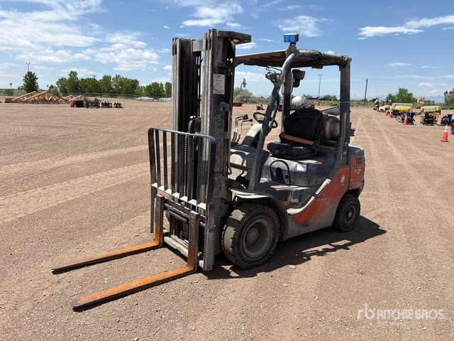 2020 Toyota 8FGU30 4500 lb Pneumatic Tire Forklift