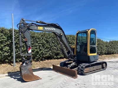 2012 Volvo ECR58 حفارة صغيرة