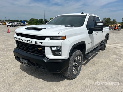 2023 Chevrolet 2500 Custom 4x4 Crew Cab Pickup