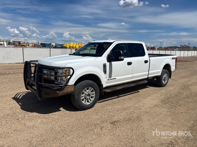 2019 Ford F-350 XLT 4x4 Crew Cab Pickup