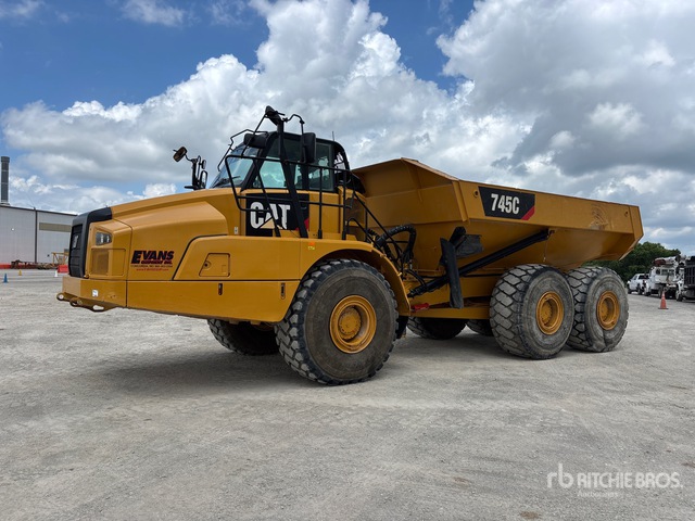 2015 Cat 745C Articulated Dump Truck