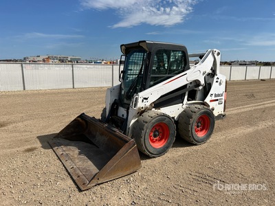 2014 Bobcat S590 Two-Speed Chargeuse à direction à glissement