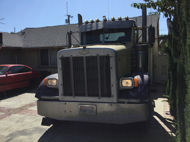 1996 (unverified) Peterbilt 379 S/A Day Cab Truck Tractor