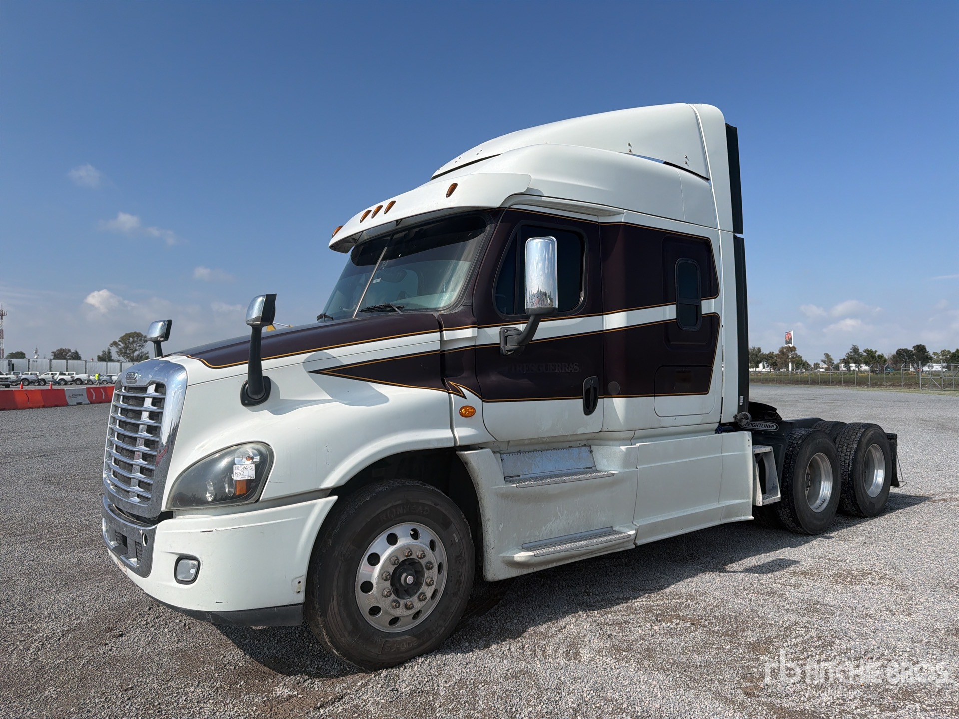 2016 Freightliner Cascadia 125 6x4 Tractocamion con Dormitorio / T/A Sleeper Truck Tractor