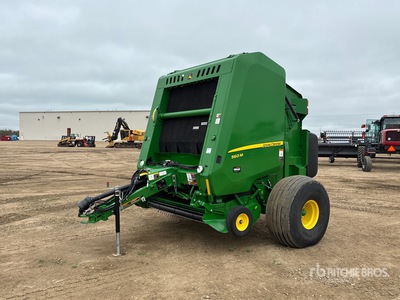 2021 John Deere 560M Rundballenpresse