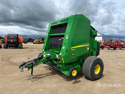 2021 John Deere 560M Enfardadora cilíndrica