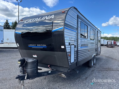 2023 Forest River Catalina 263FKDS 30 ft T/A Remorque récréative (Unused)