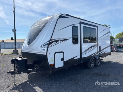 2023 Forest River Alta 1900MBH 25 ft T/A Remolque de viaje