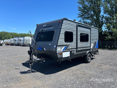 2023 Forest River Catalina 192FQS 18 ft S/A Remorque récréative (Unused)